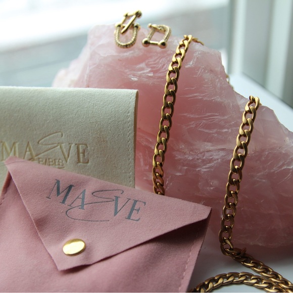 HEY MAEVE JEWELRY SET: EARRINGS + NECKLACE - Picture 8 of 8